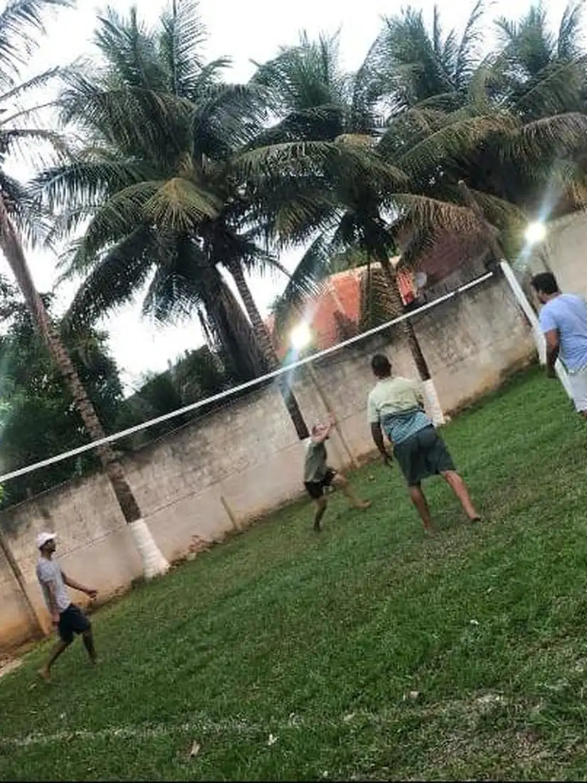 Esporte e atividades ao ar livre em Ipatinga - MG Campo para atividades esportivas na clínica de reabilitação em Ipatinga, MG